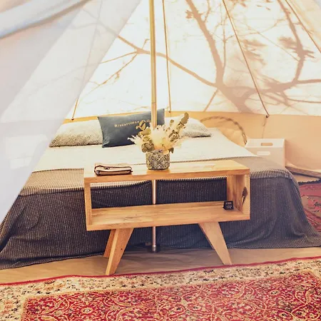 The Spot Surfcamp キャンプ場