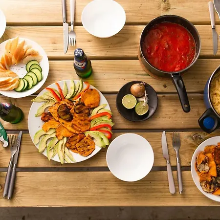 אתר קמפינג The Spot Surfcamp *